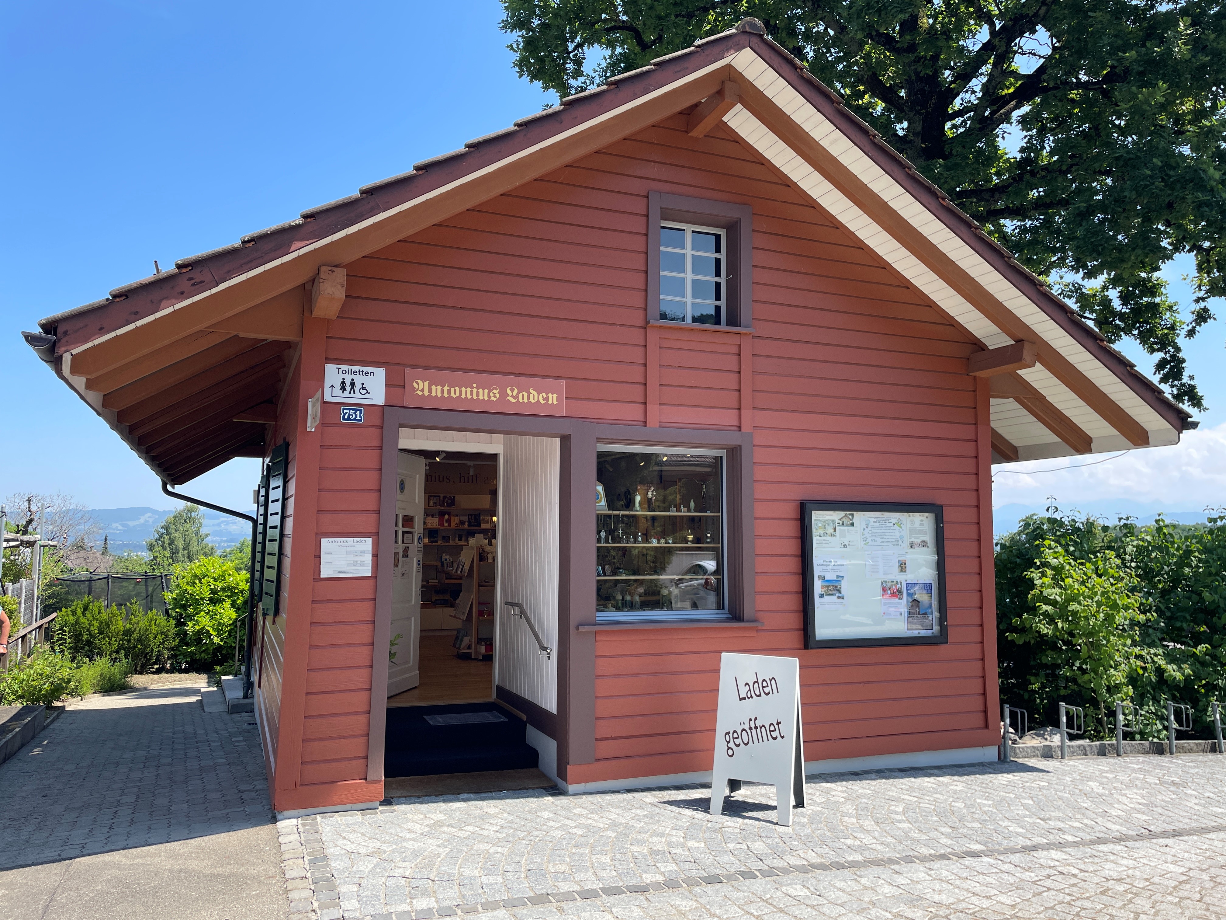 St. Antonius Laden aussen